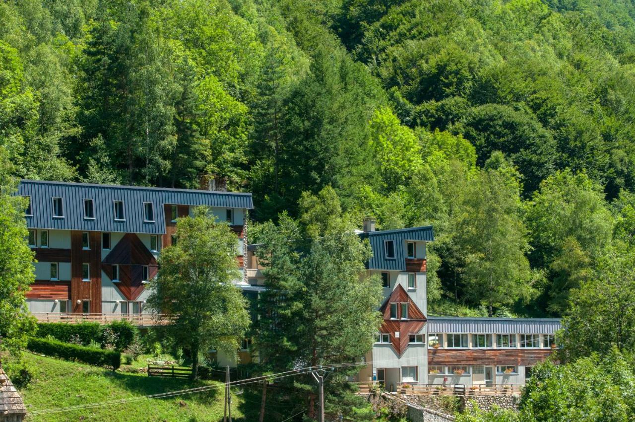 Village Vacances De Marc Auzat Buitenkant foto
